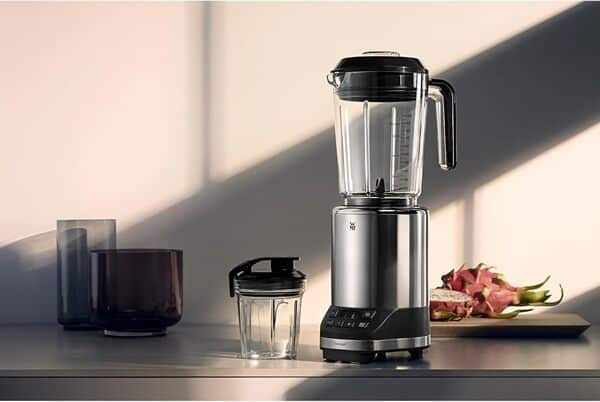 WMF Blender, Mixeur, 6 vitesses, 3 programmes auto, Bol 1,2 L, Accessoires en Tritan sans BPA, Inox 18/10 Cromargan, Lames amovibles, 2 bouteilles incluses, 1200 W, Kult Pro 0416530011