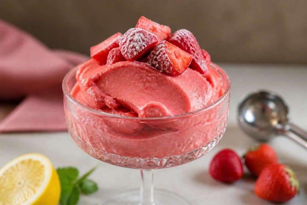 Sorbet express à la fraise : recette rapide et facile