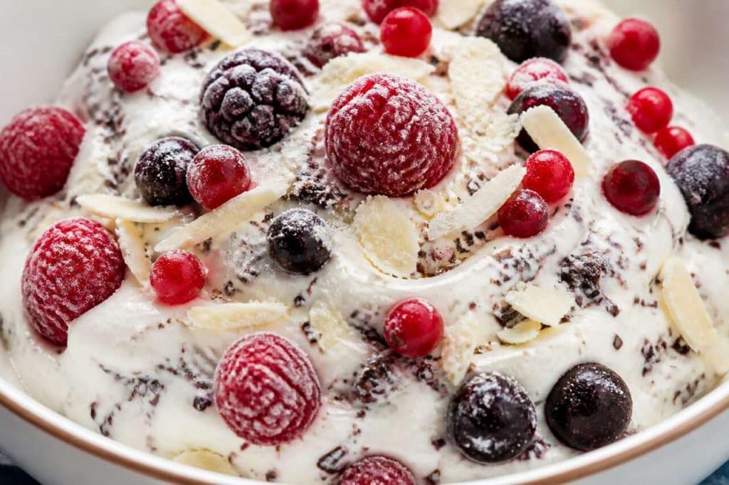 Recette de yaourt stracciatella aux fruits
