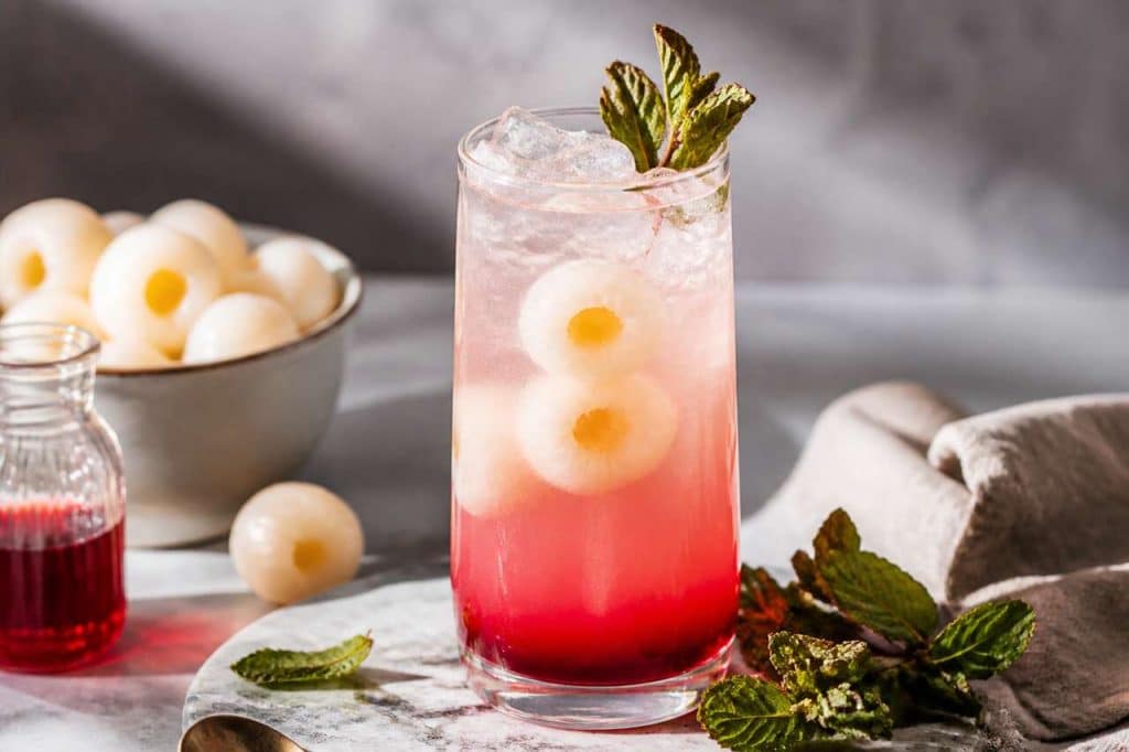 Cocktail litchi grenadine vegan : recette savoureuse et saine